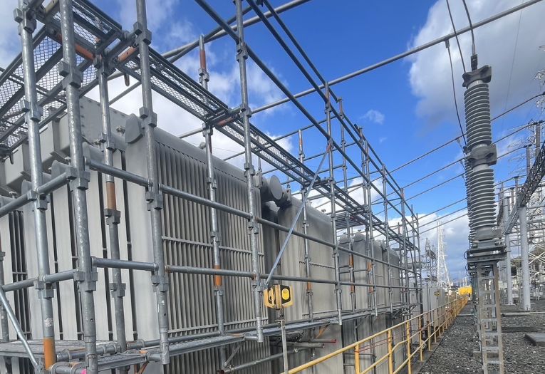 四国電力三島変電所ラジエーター足場組立工事